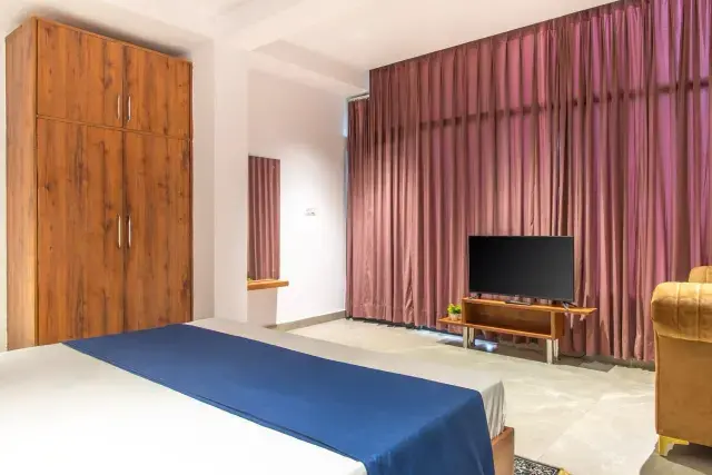 Master Bedroom with King Bed